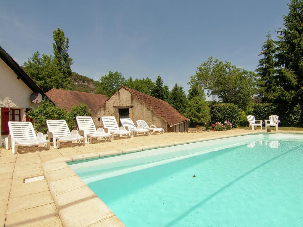 Charming Gite With Pool In Vezac Бенак-е-Казнак Екстер'єр фото